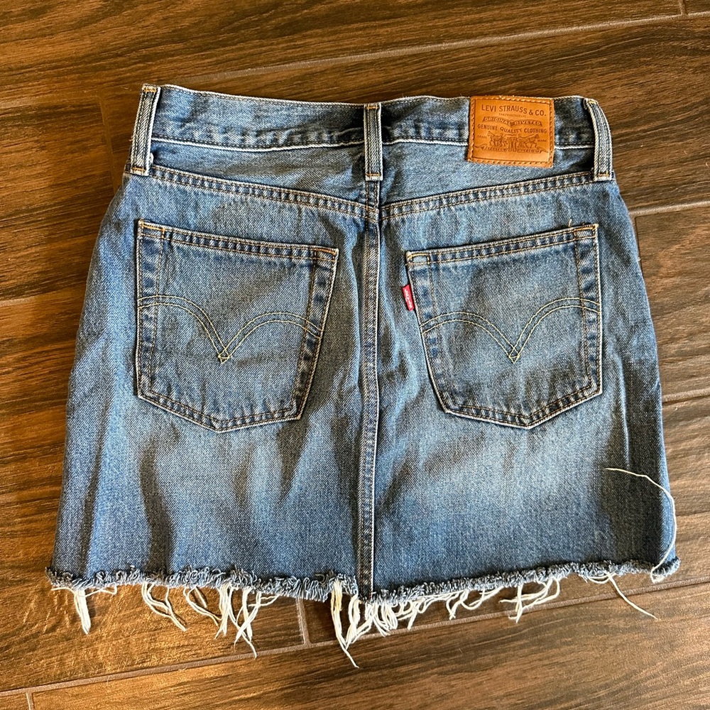 Levi’s Front Button Mini Skirt - Picture 3 of 4